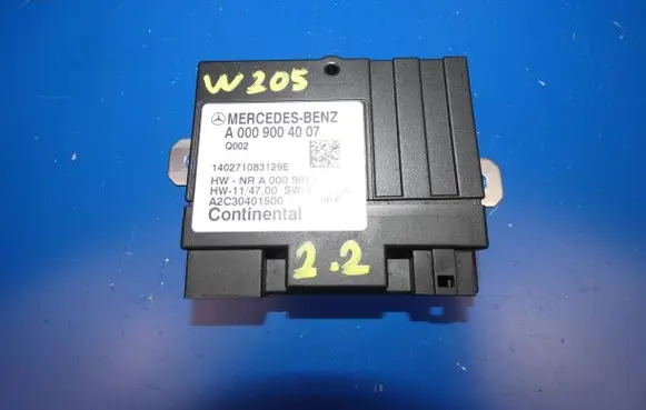 Mercedes-Benz C W205 Fuel injection pump control unit/module A0009004007 140271083129E A2C30401500