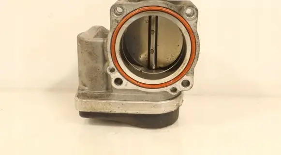 BMW 1 E81 E87 Throttle body valve 143922404