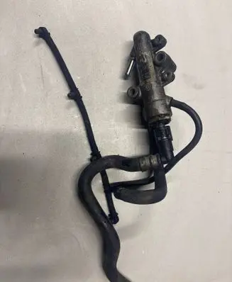 Opel Vectra C Fuel distributor 000552033450