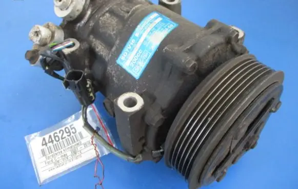 Ford C-MAX I Air conditioning (A/C) compressor (pump) 3M5H-19D629-SB