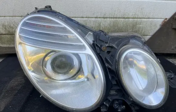 Mercedes-Benz E W211 Headlight/headlamp A2118709026 A2118709126 A2114420203
