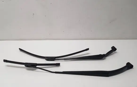 Nissan Qashqai Front wiper blade arm