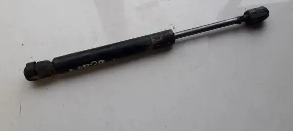 Audi A4 S4 B5 8D Tailgate/trunk strut/damper 8D5827552A