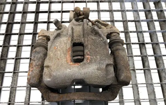 Opel Vivaro Rear brake caliper
