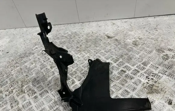 Chevrolet Corvette C8 Radiator mount bracket 84756560