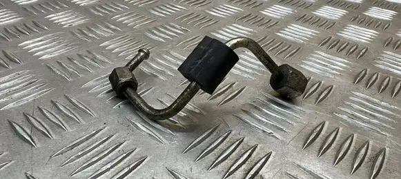 Opel Zafira C Fuel injector supply line/pipe 