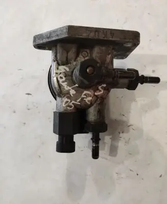 Hyundai Santa Fe Fuel filter housing 
