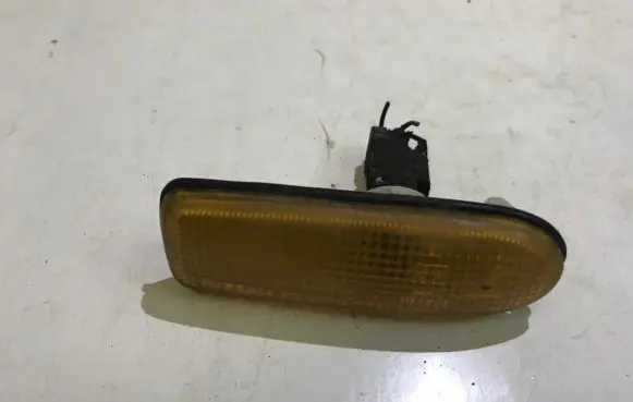 Nissan Primera Front fender indicator light 5311