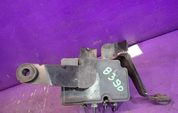 Ford Fiesta ABS Pump 4S61-2M110-CC