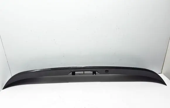 Tailgate/trunk spoiler