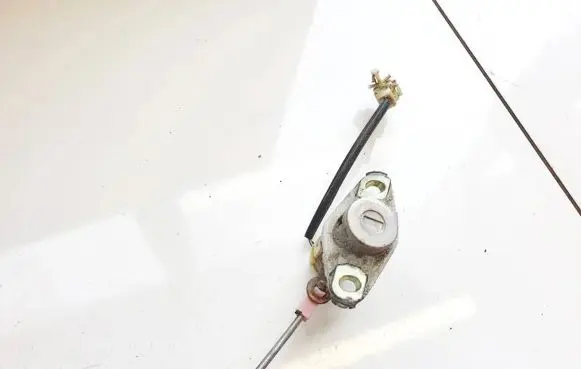 Toyota Prius (XW10) Front door lock (next to the handle) 