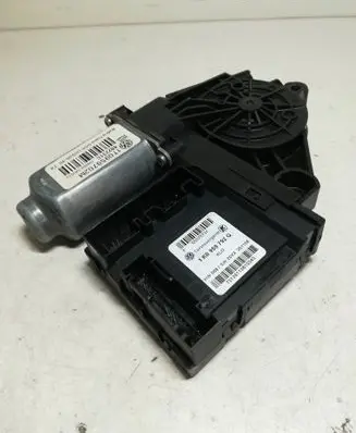 Volkswagen Touran I Front door window regulator motor 1K0959792Q 05075731 73126110
