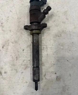 Ford Focus Fuel injector 0445110353