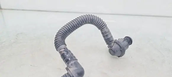 Audi A4 S4 B6 8E 8H Vacuum line/pipe/hose 8E1611931Q