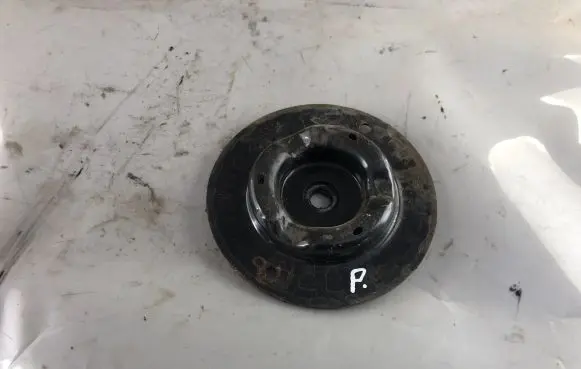 Toyota Auris 150 Coil spring mount 