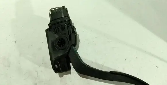 Mazda 2 Accelerator throttle pedal 8V219F836AA 6PV00951700
