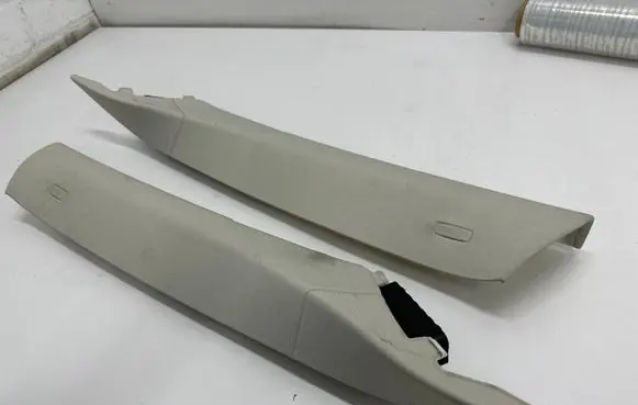 Land Rover Discovery 5 (A) pillar trim 153002081 153002082