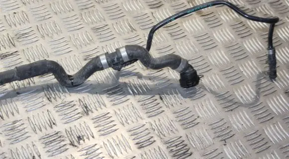 BMW 7 F01 F02 F03 F04 Engine coolant pipe/hose 7619706 7619701