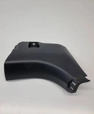 Foot area side trim