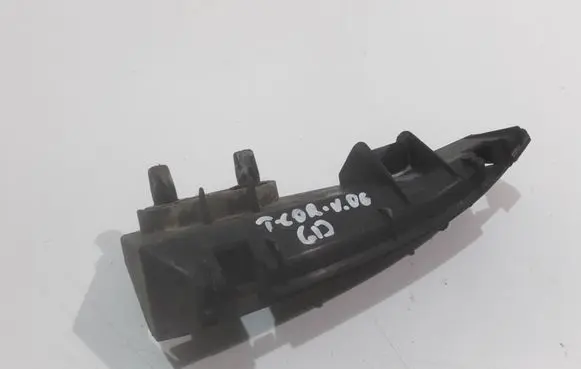 Toyota Corolla Verso AR10 Bumper support mounting bracket corner 
