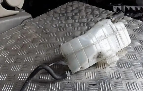 Nissan Note (E11) Coolant expansion tank/reservoir 21711AX600