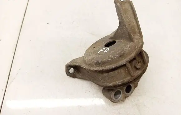Opel Astra H Engine mount bracket 