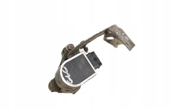 Headlight/headlamp level sensor