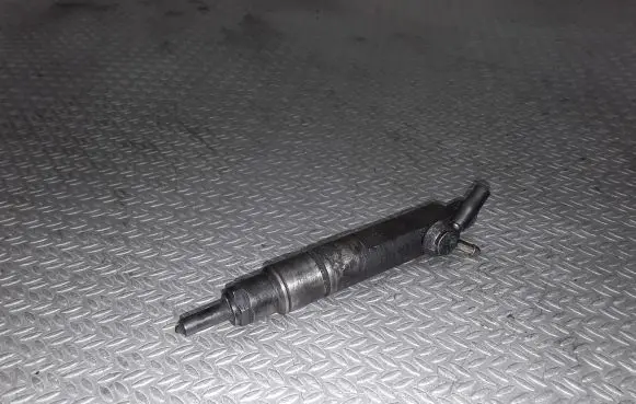 Audi A6 S6 C4 4A Fuel injector 046130201E