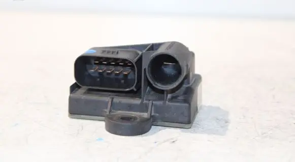 Mercedes-Benz Sprinter W906 Glow plug pre-heat relay A6519003103