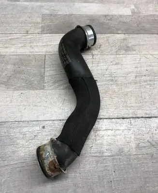 Mercedes-Benz C W204 Engine coolant pipe/hose A2125018282