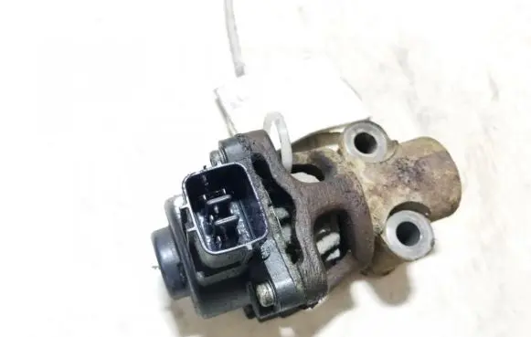 Mazda 323 F EGR valve