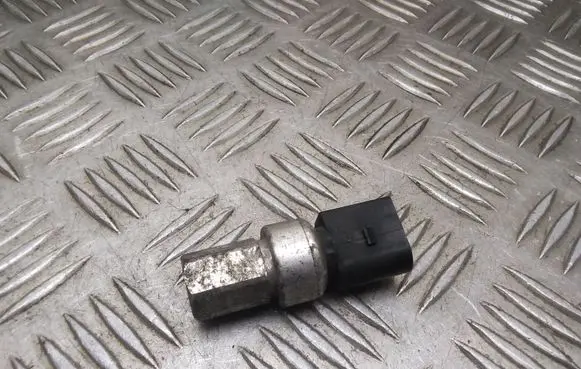 Air conditioning (A/C) pressure sensor