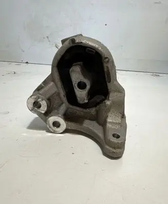 Ram 1500 Engine mount bracket 68248781AC 57L4X4LH 57L4X4LH781AC