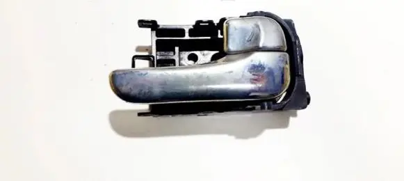 Nissan Almera Front door interior handle