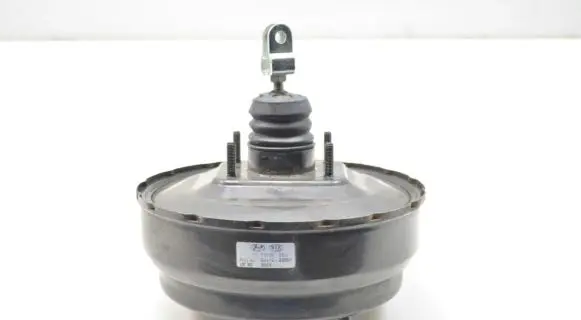 Hyundai ix35 Brake booster 585002S870