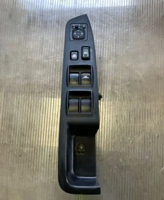 Mitsubishi Outlander Electric window control switch 8608A181 1630D1