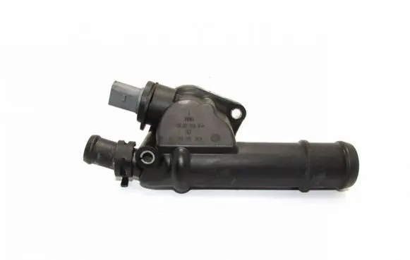 Volkswagen Touran I Engine coolant pipe/hose 03G121132B