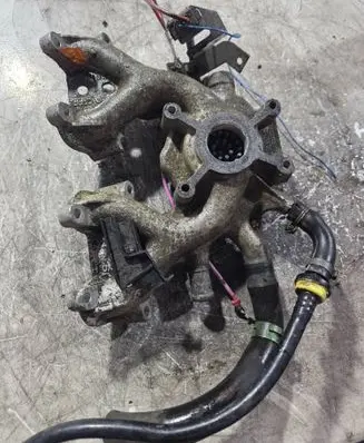 Volkswagen Golf II Intake manifold 10890F2