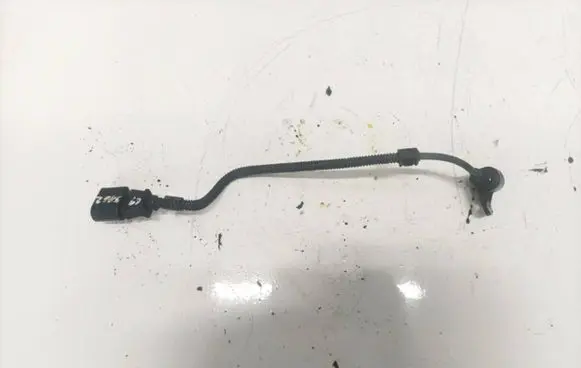 Volkswagen Golf IV Crankshaft position sensor 9805940