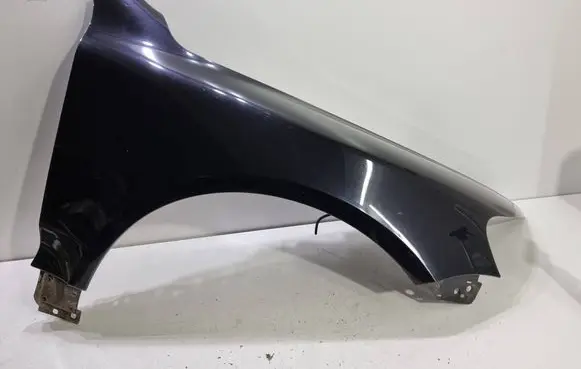 Volkswagen Touareg I Fender 7L6821102B