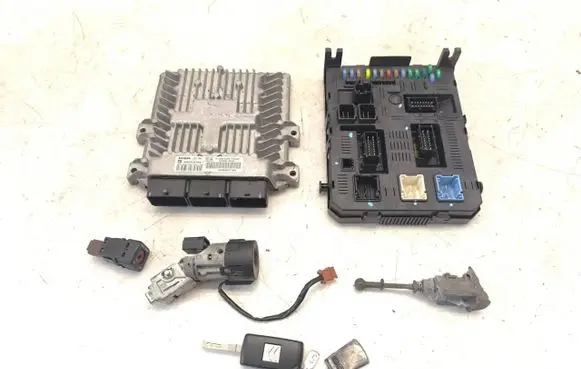 Engine ECU kit and lock set