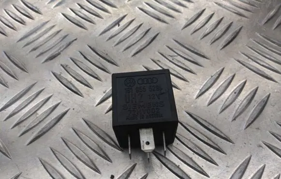 Volkswagen Golf IV Other relay 191955529
