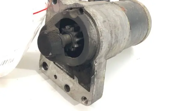Peugeot 5008 Starter motor M000T32271