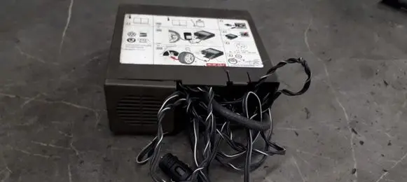 Audi A6 S6 C6 4F Tire air pump compressor 
