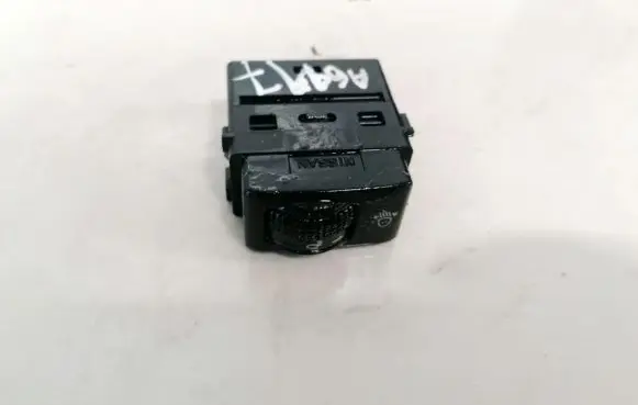 Nissan Micra Headlight level height control switch