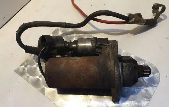 Volkswagen Touran I Starter motor 02M911023PX