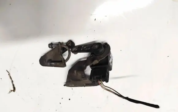 Mercedes-Benz B W246 W242 Headlight level adjustment motor a0045429918