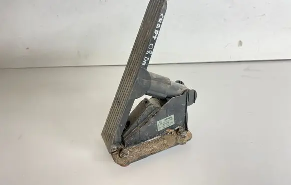 Smart ForTwo I Accelerator throttle pedal 0280752254 0002245V0190000 284003986
