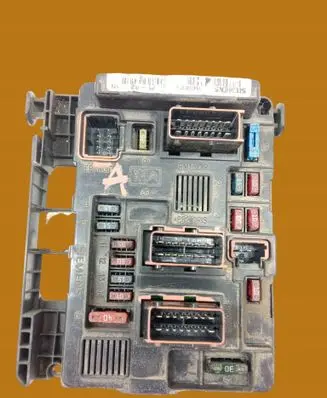 Peugeot Partner BSM Control unit 9643498980