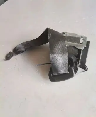 Mercedes-Benz E W211 Front seatbelt 605369000 008L000